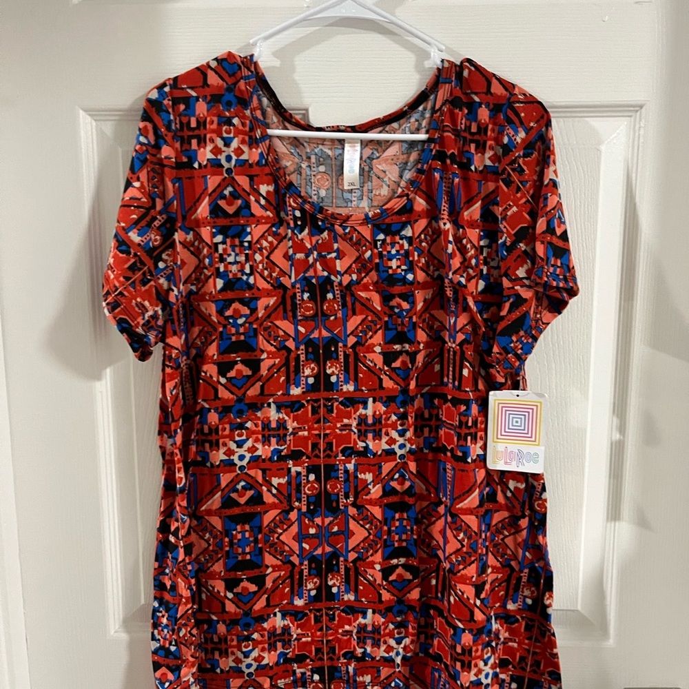 LuLaRoe Women's Red and Blue Geometric Short Sleeve Top